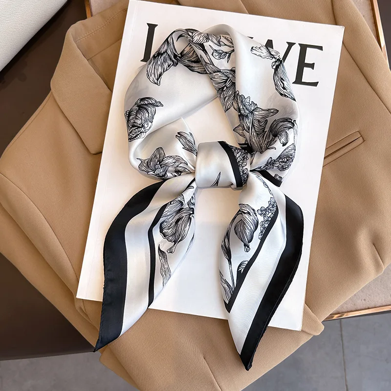 Luxury Bags In China - Bufanda cuadrada de seda con estampado