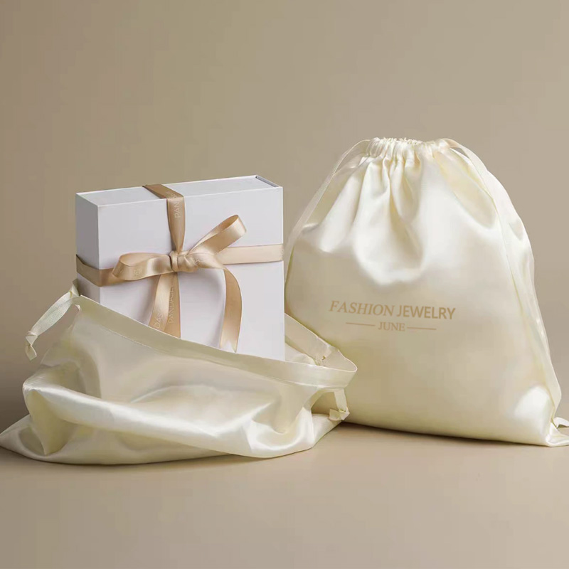 Bolsa de Satén Ligera de Lujo  - Luxury Bags Logo reseña y precio