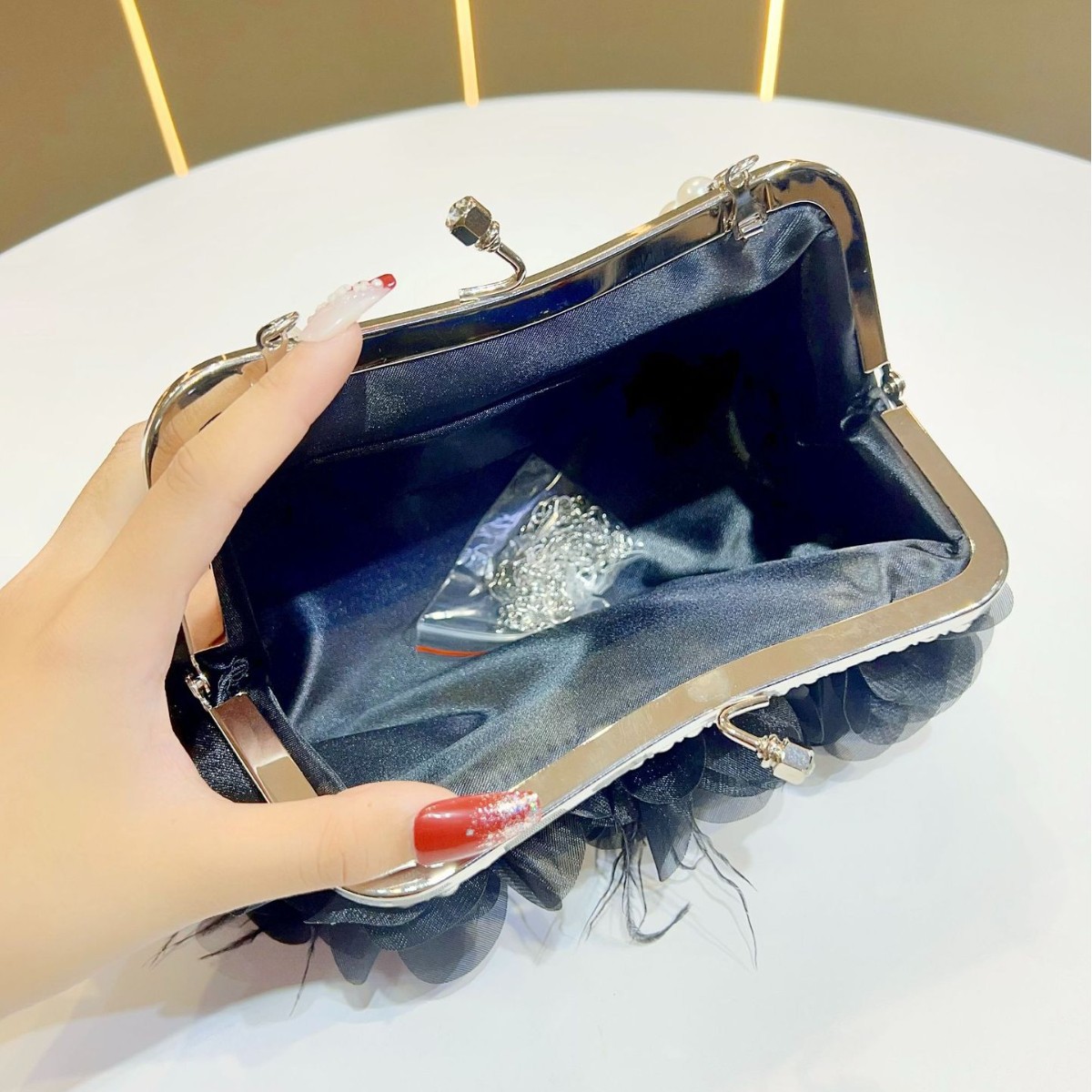 2025 nuevo bolso de noche de l - Luxury Bags News reseña y precio