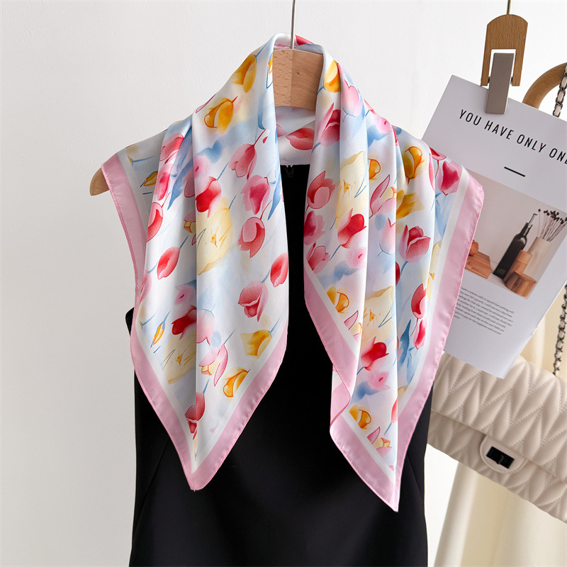 Bufandas cuadradas estampadas  - Luxury Bags For Summer reseña y precio
