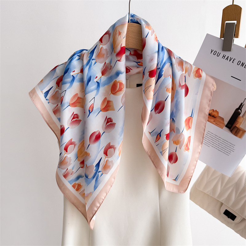 Bufandas cuadradas estampadas  - Luxury Bags For Summer reseña y precio