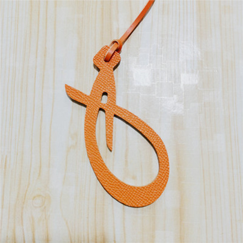 Llavero con letras árabes del  - Luxury Bags Made In China reseña y precio